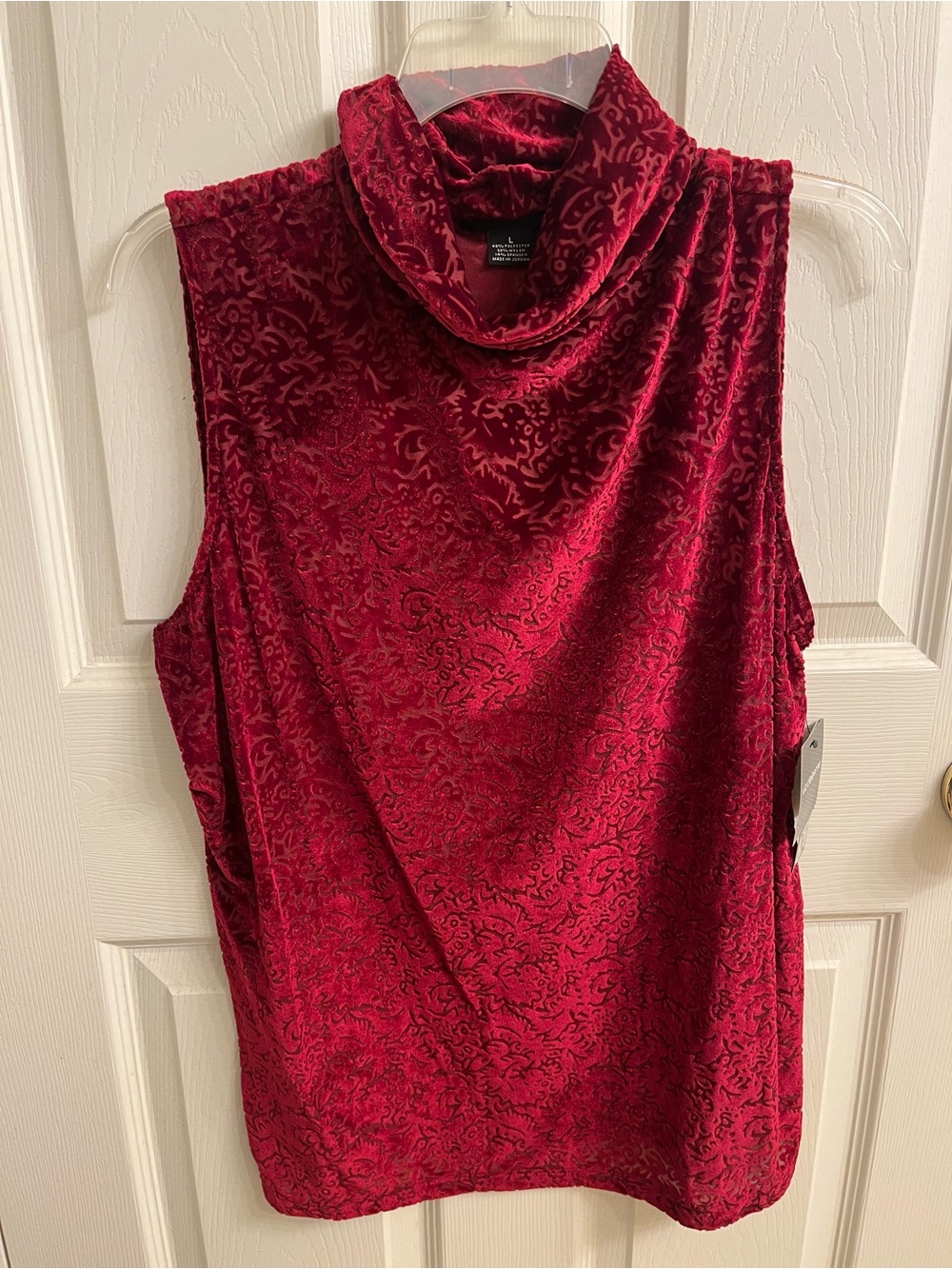 Liz Claiborne Red Velvet Patterned Sleeveless Top